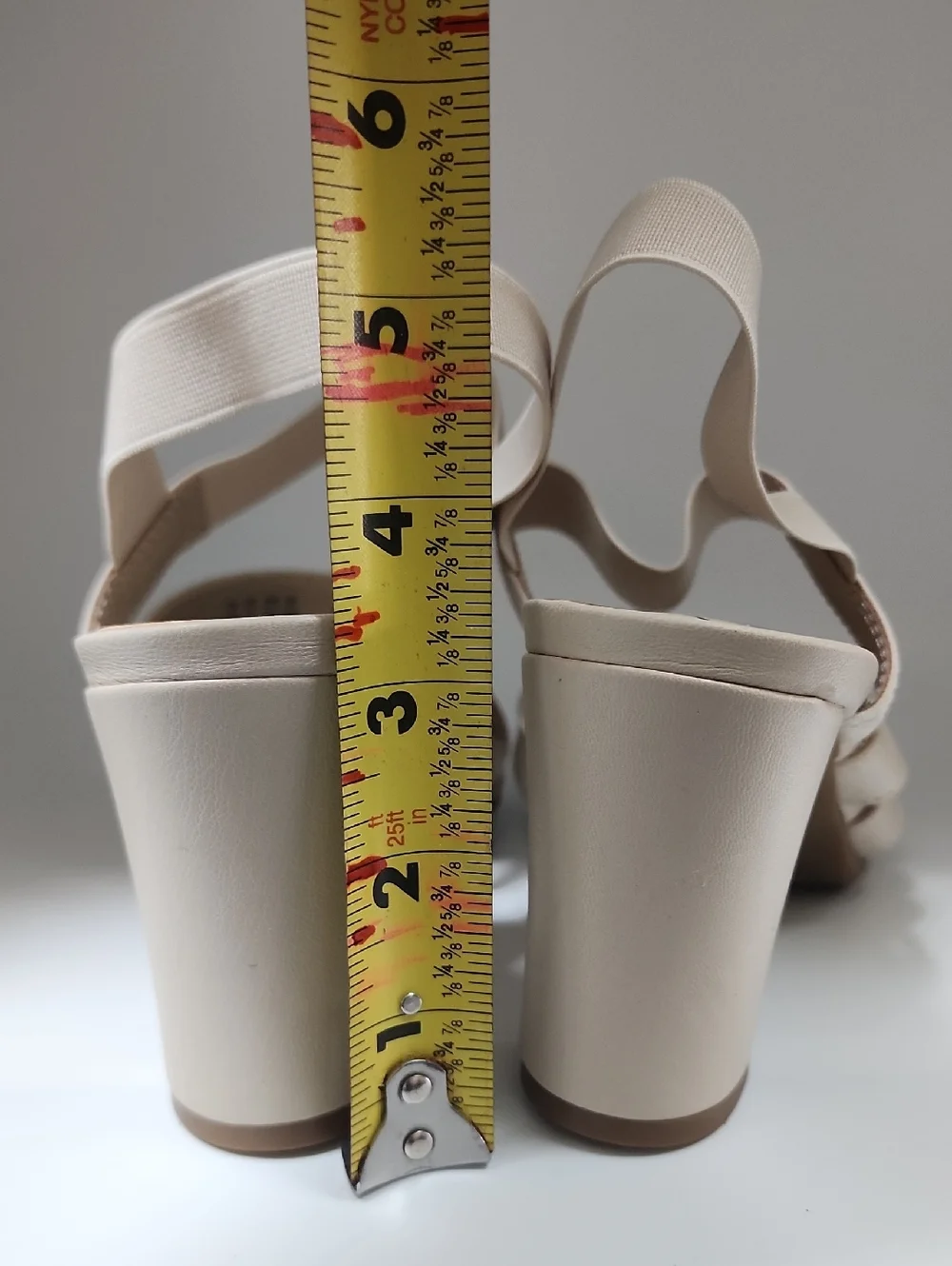 Life Stride Size 7.5 Women's Beige Strappy Block Heel Sandals